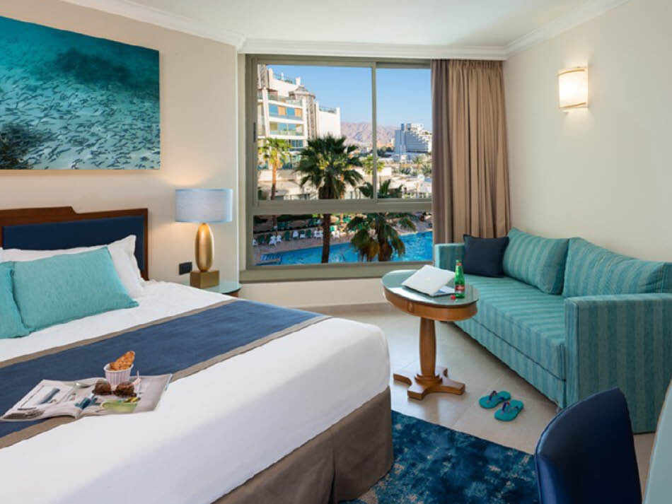 חדר סופריור פונה לבריכה