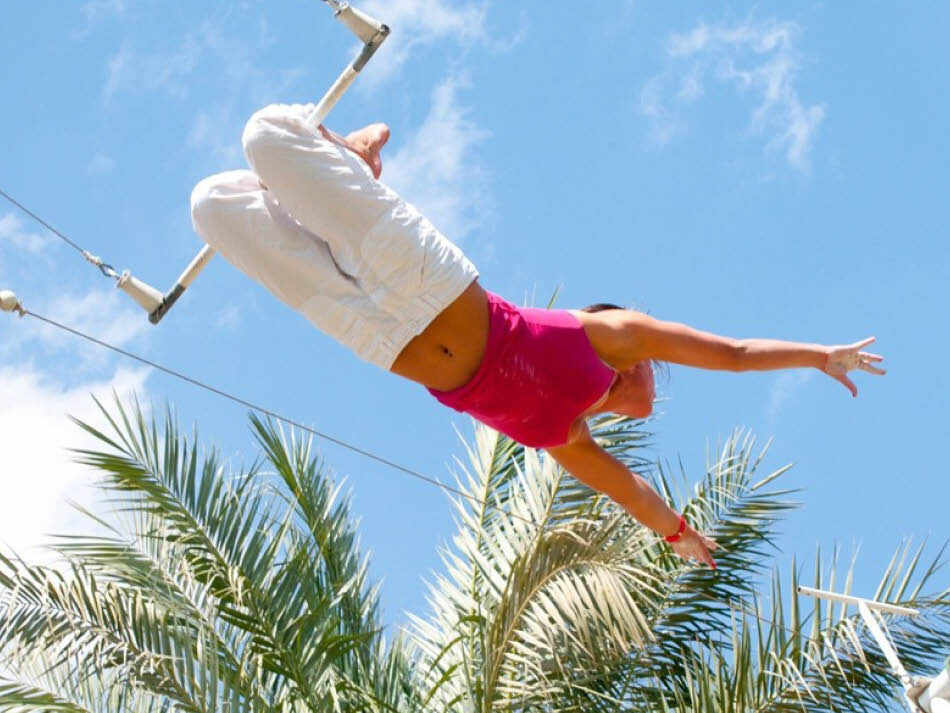 מתקן טרפז ייחודי למלון