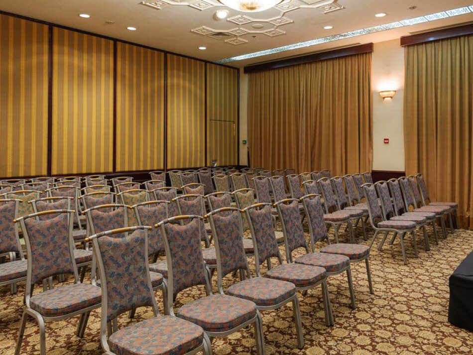 אולמות כנסים