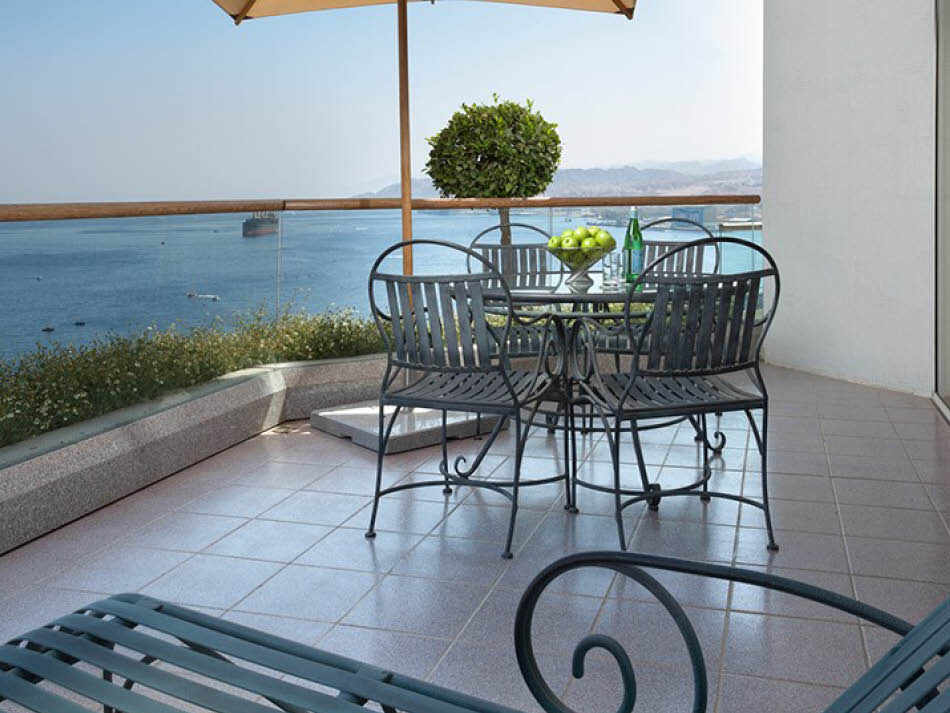 מרפסת בסוויטה