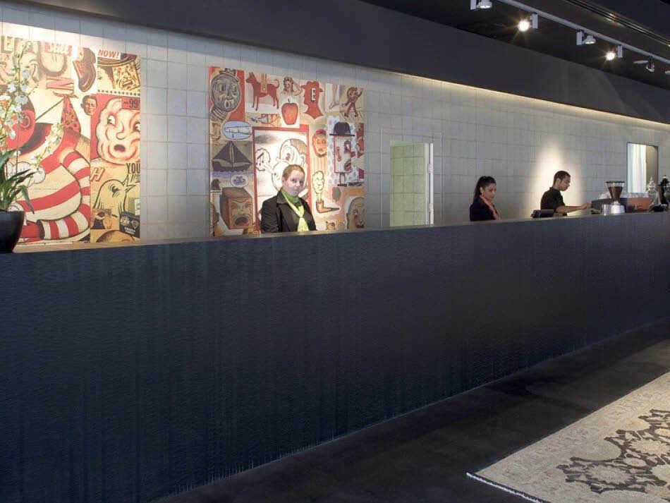 מתחם הקבלה במלון