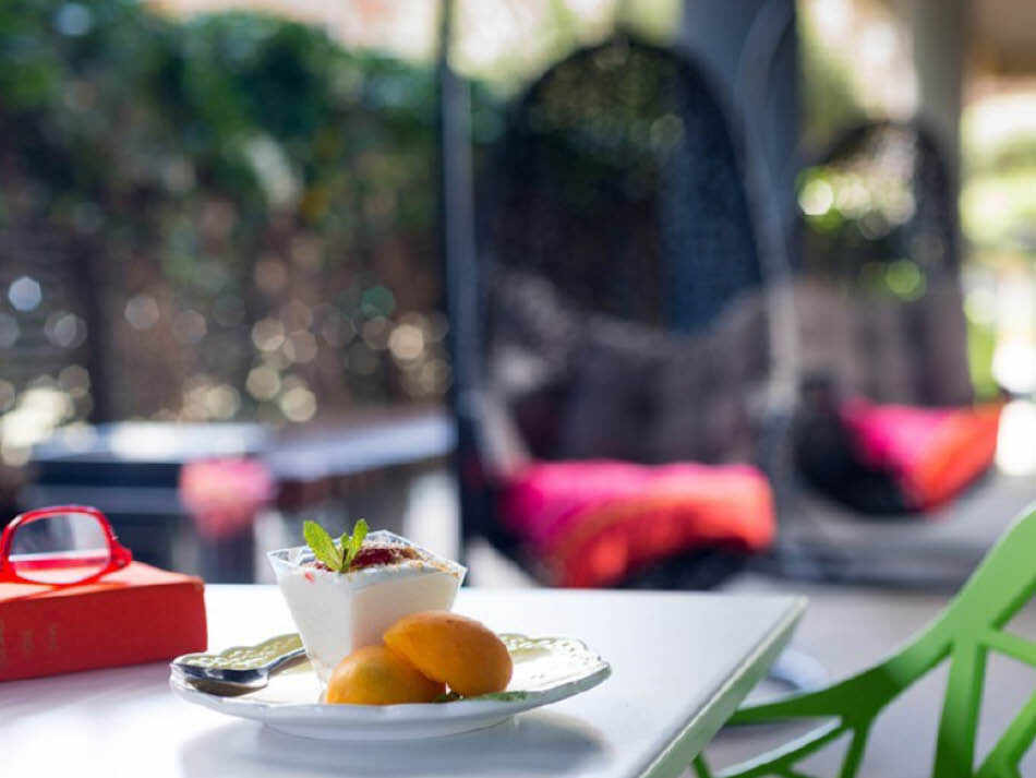 מרפסת במלון