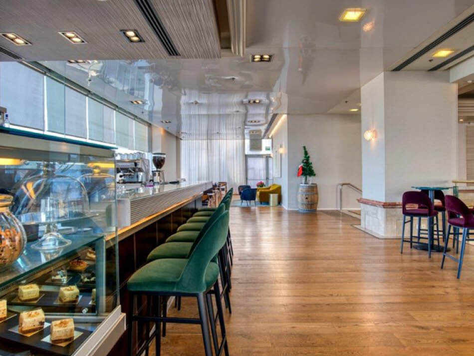 מסעדת לובי בר