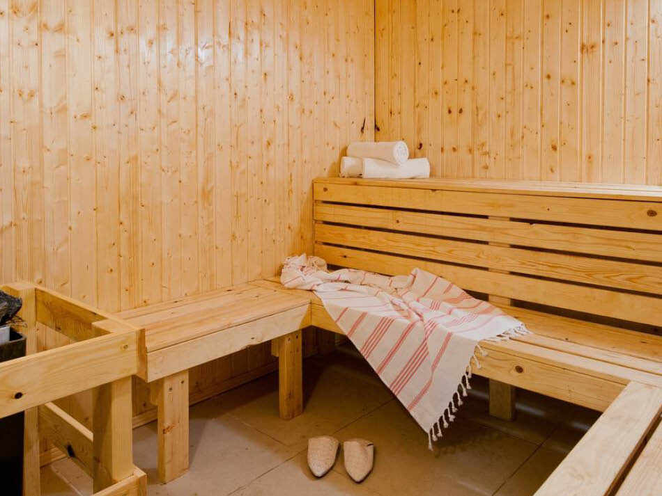 סאונה חמה