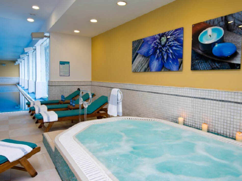 ג'קוזי בספא המלון