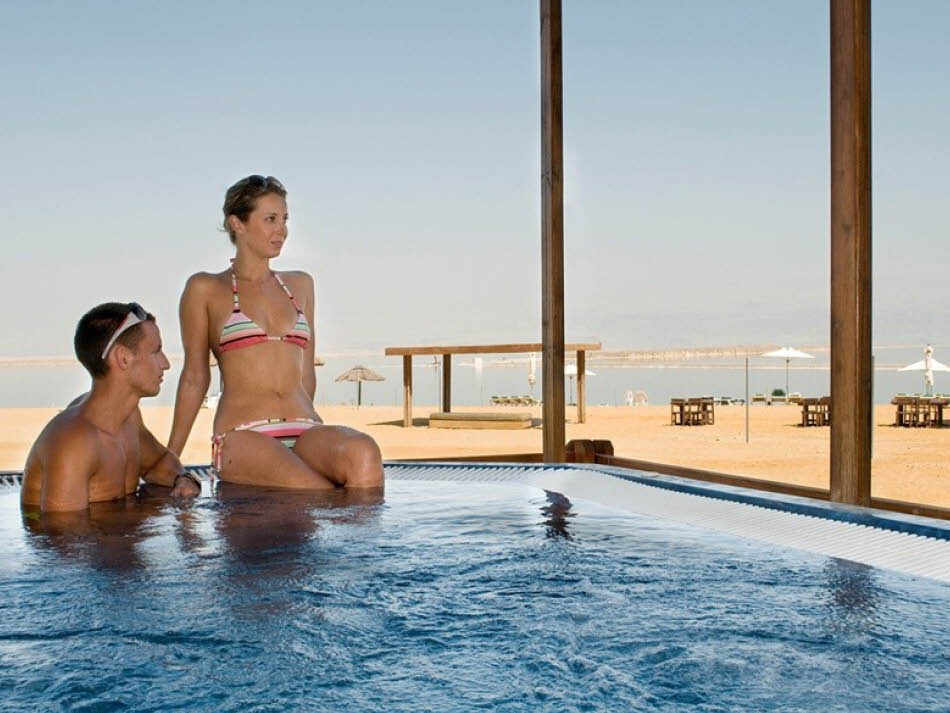 בריכת ג'קוזי