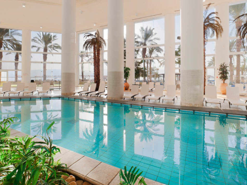 בריכה מקורה בספא