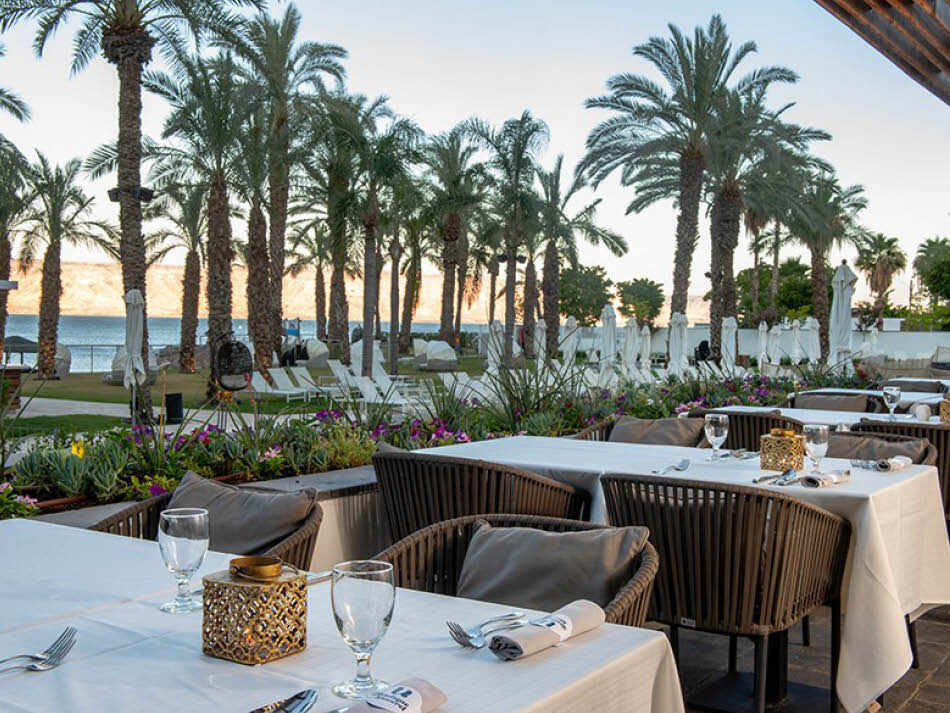 מרפסת במלון