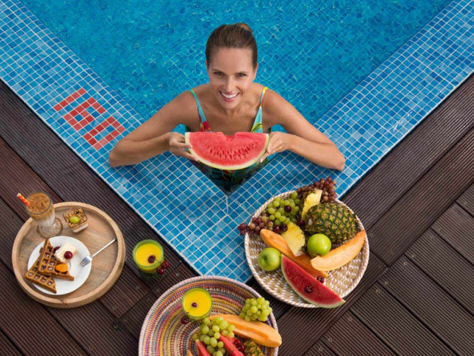 בריכת המלון