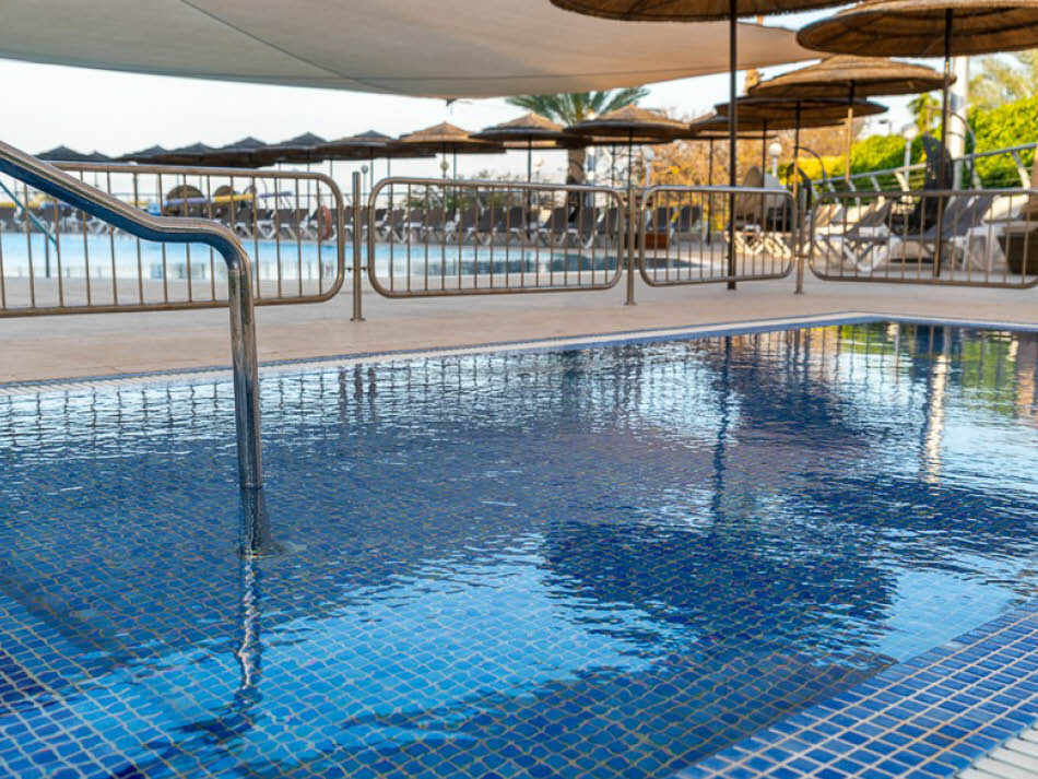 בריכת פעוטות