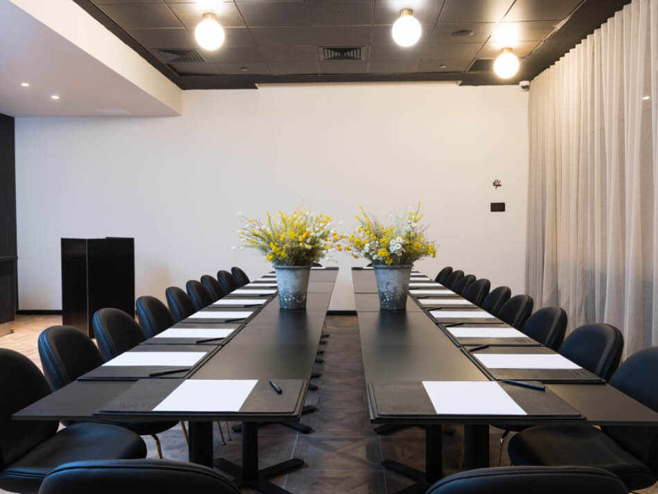 חדרי ישיבות