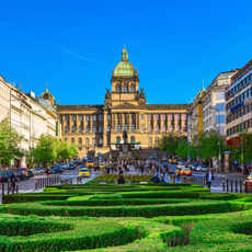 טיסה + מלון לפראג