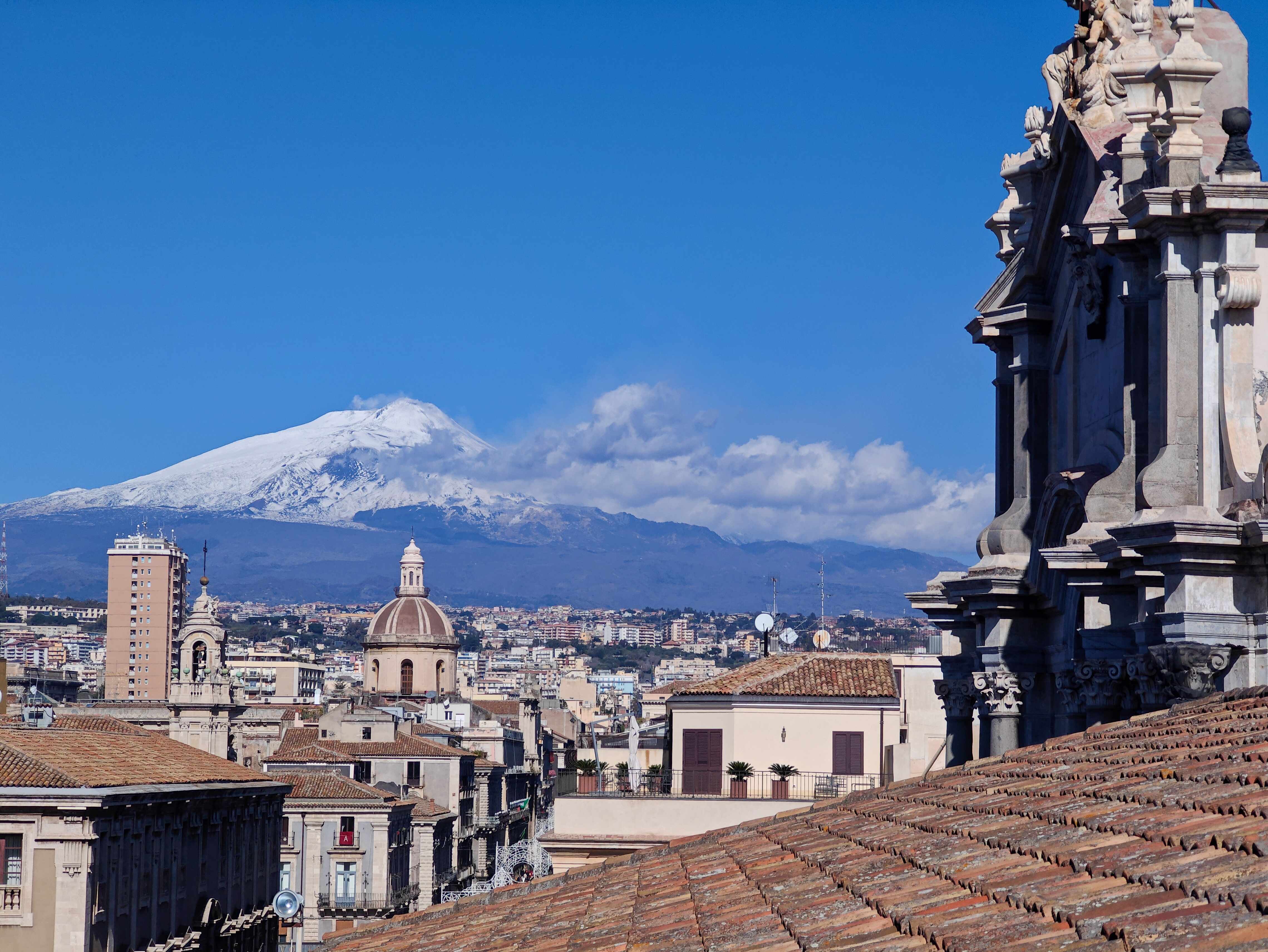 טיסות לקטניה